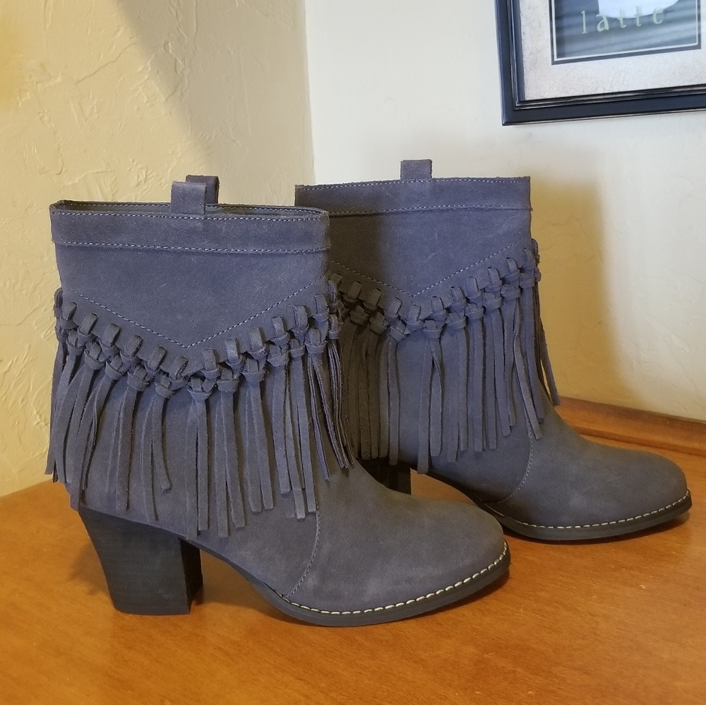 NWOT Sbicca leather fringe ankle boots